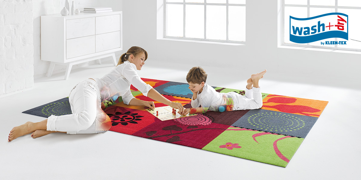 wash+dry Decor mat with mother and child lying down