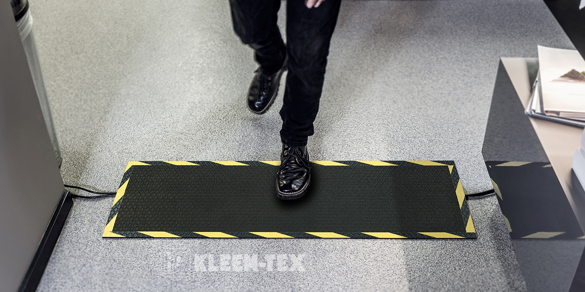 Kable-Mat Rubber Top reduces loose cable hazard